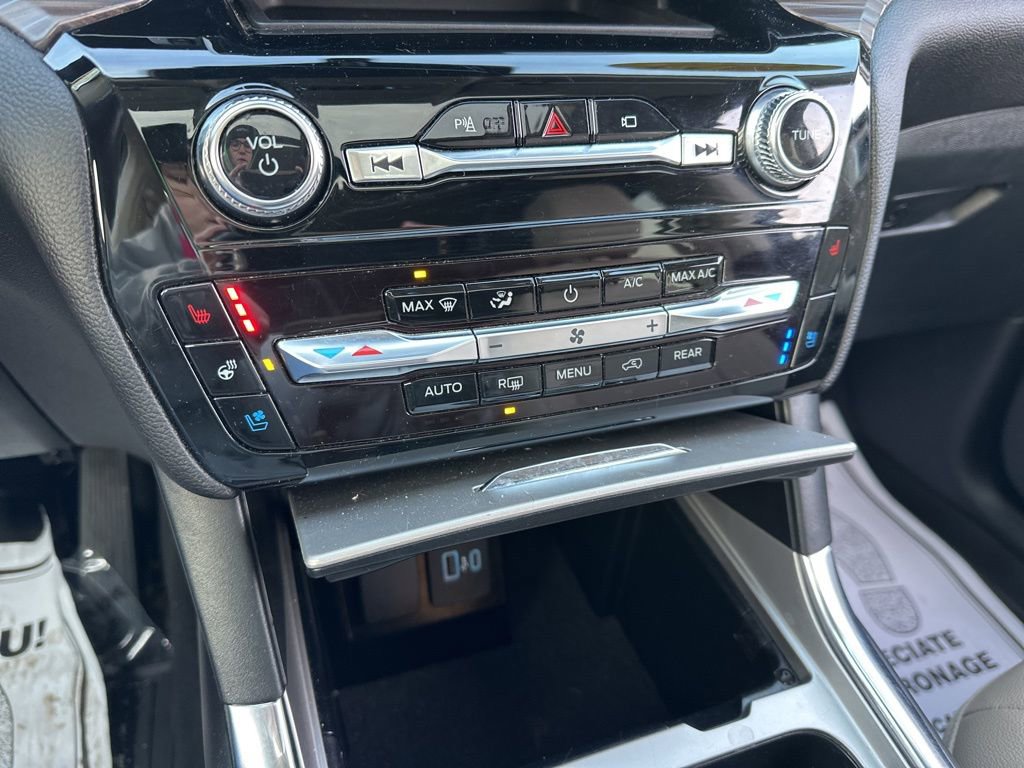 Used 2022 Ford Explorer Limited image 49