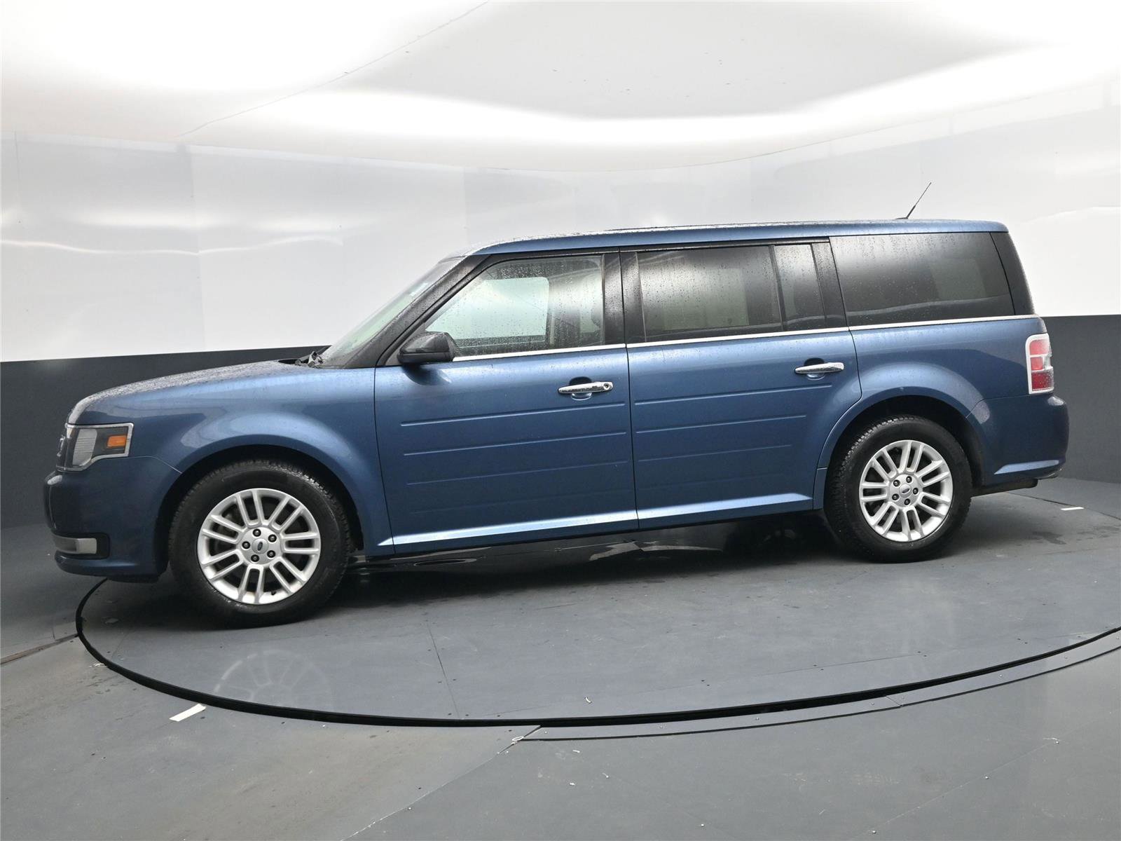 Used 2019 Ford Flex SEL image 3