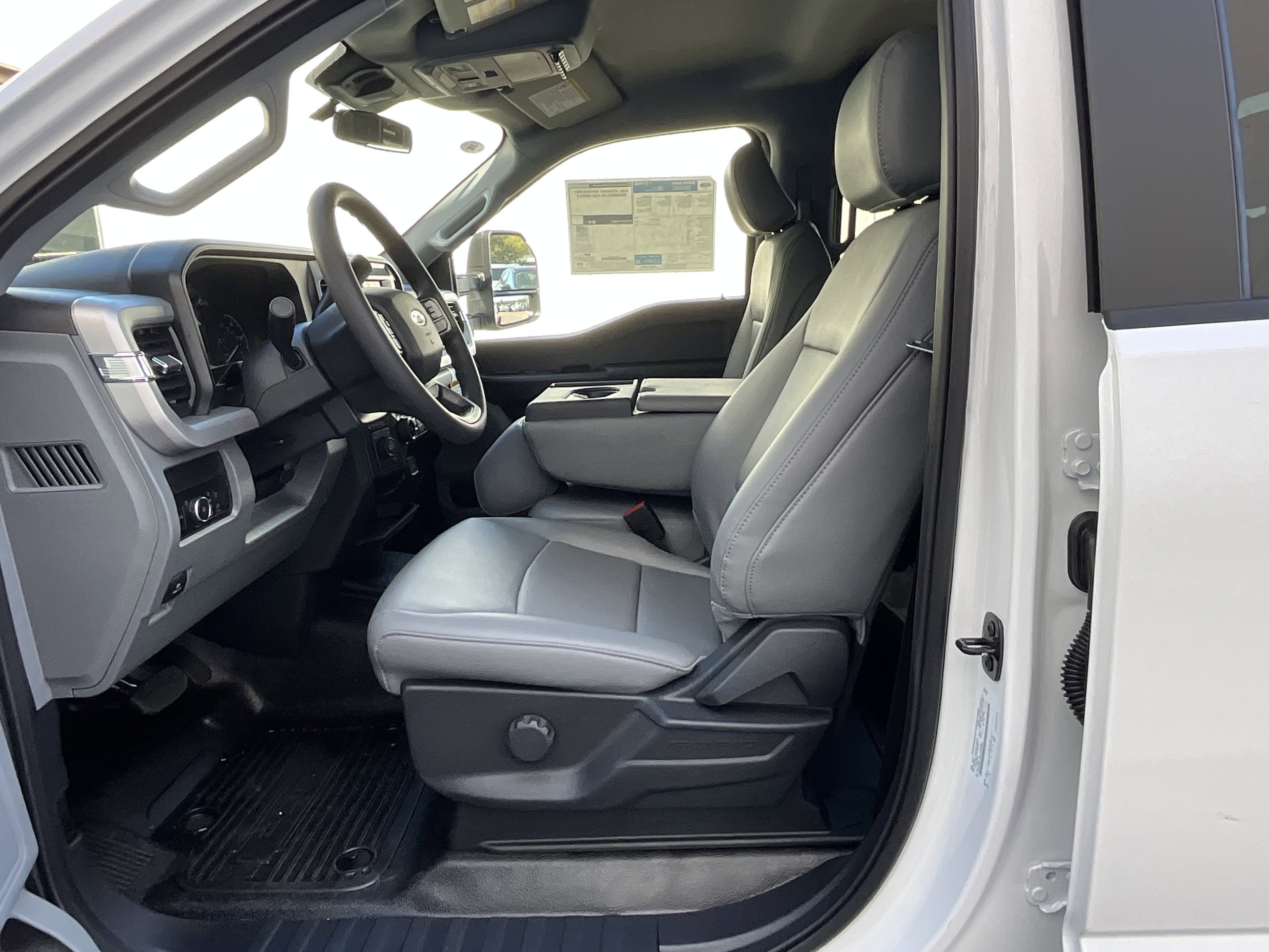 New 2026 Ford F550 4x4 Crew Cab image 10