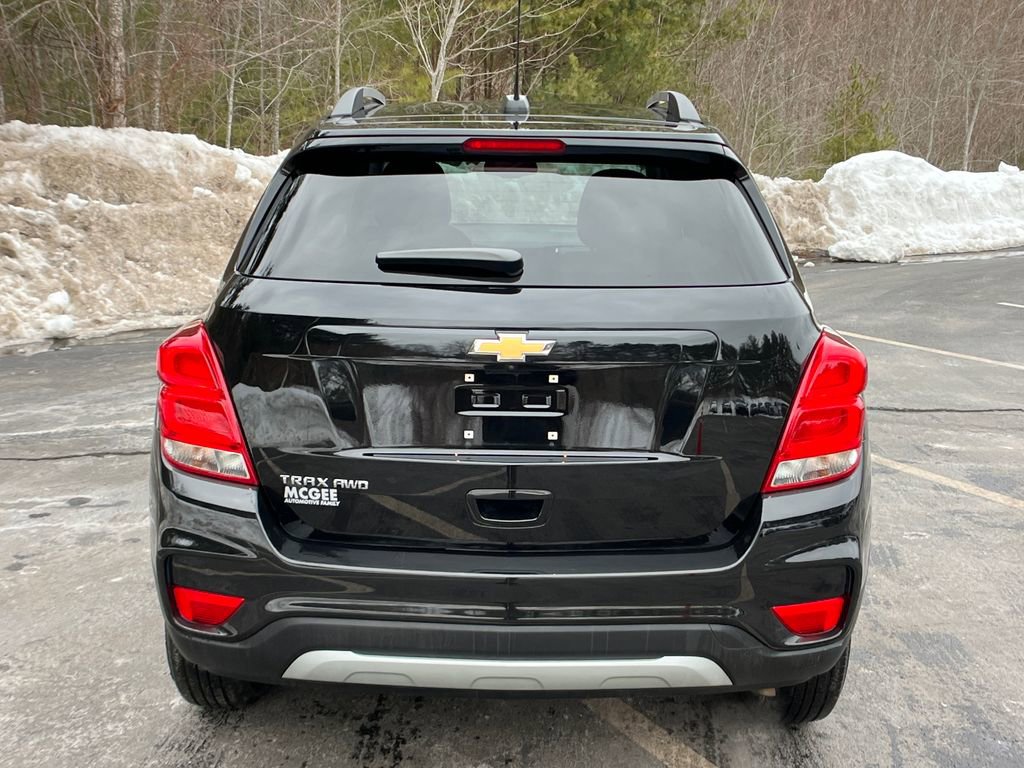 Used 2022 Chevrolet Trax LT w/ LT Convenience Package image 4