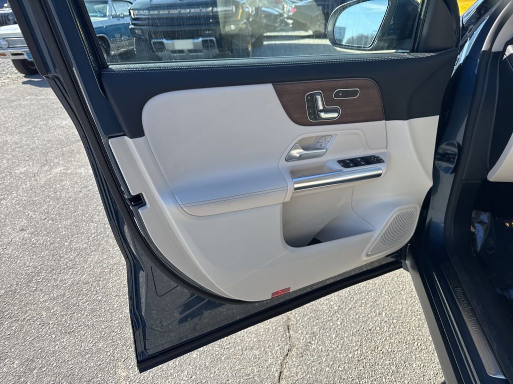 Used 2022 Mercedes-Benz GLA 250 4MATIC w/ Premium Package Lite image 25