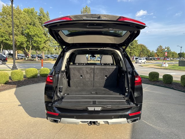 Used 2021 BMW X7 xDrive40i w/ Luxury Seating Package AWD/4WD image 25