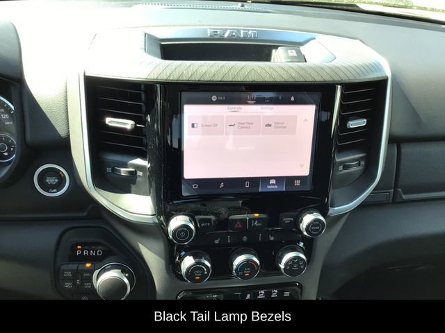 New 2026 RAM 1500 4x4 Crew Cab image 33