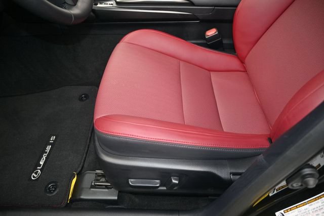 Used 2025 Lexus IS 350 F Sport RWD image 11