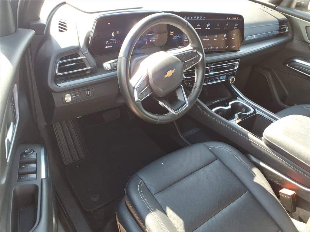 Used 2025 Chevrolet Traverse LT FWD image 19