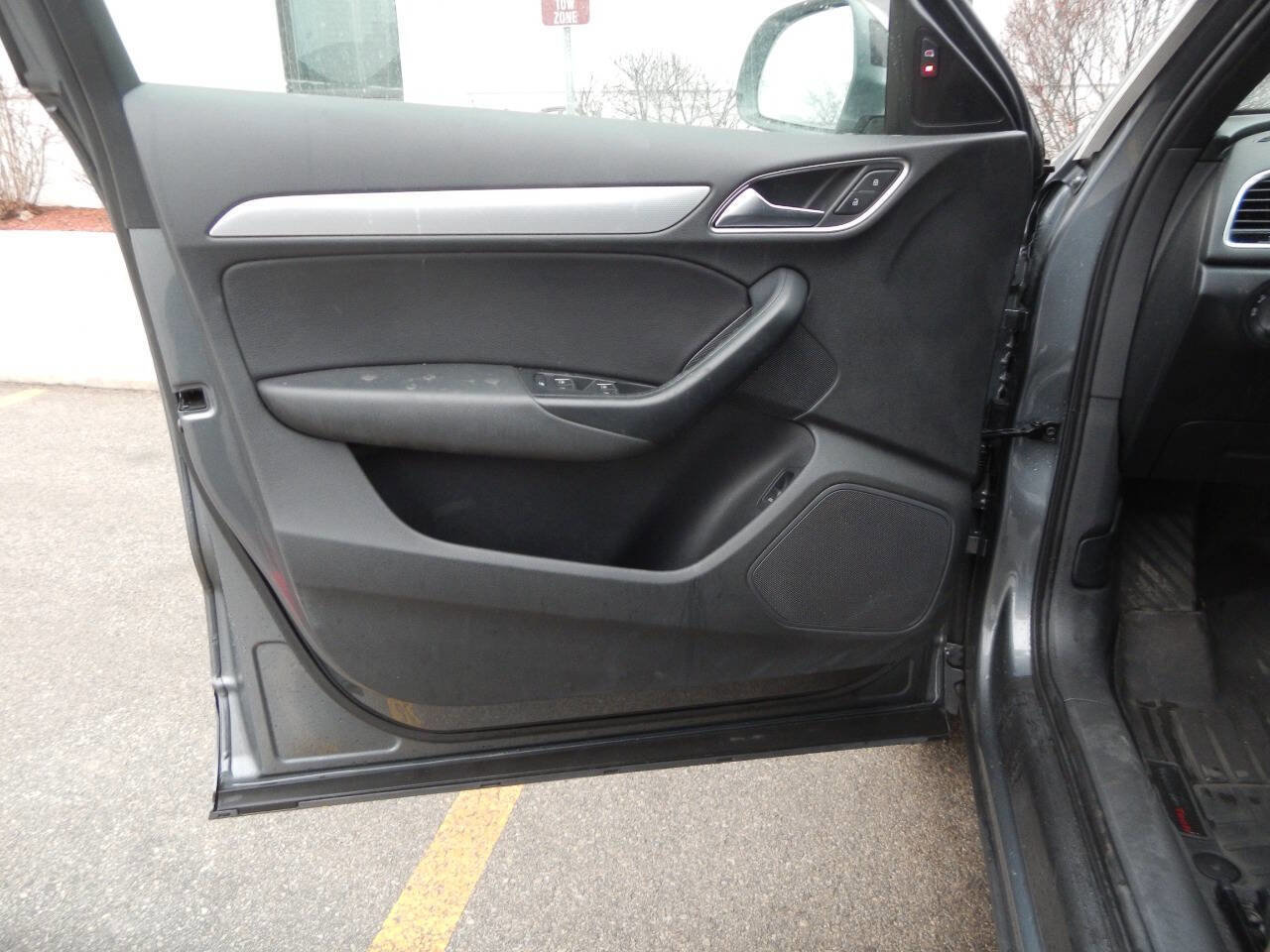 Used 2016 Audi Q3 2.0T Premium Plus w/ Technology Package image 24