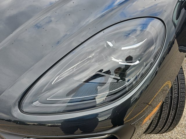 Used 2024 Porsche Macan image 34