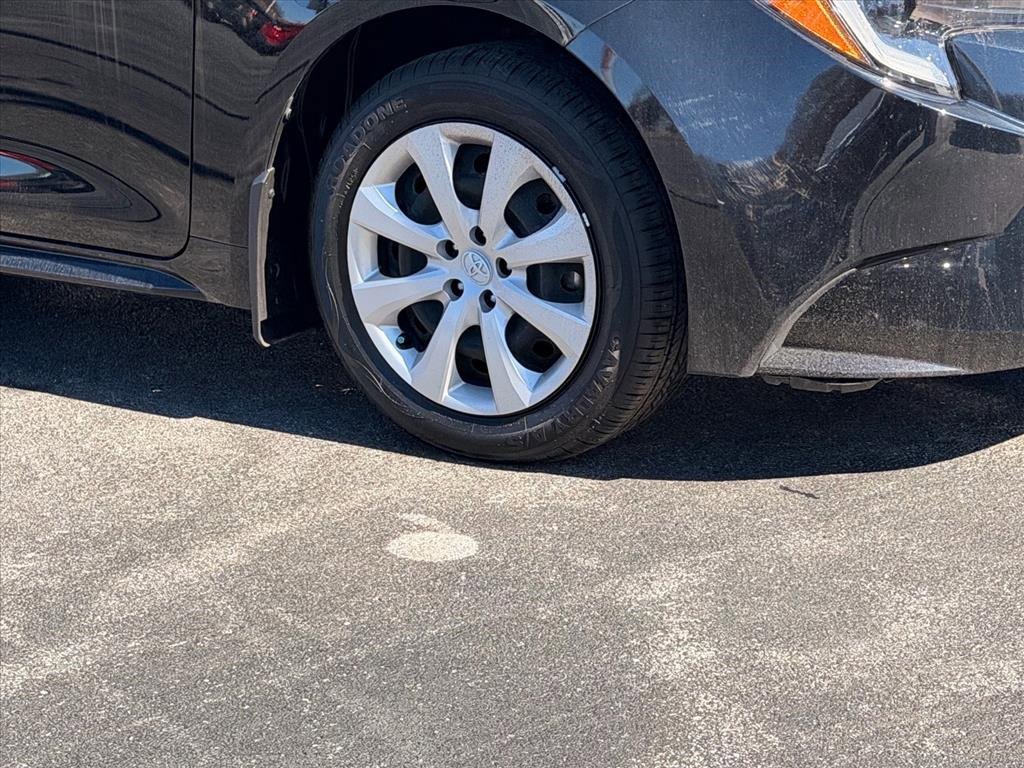 Used 2023 Toyota Corolla LE image 25