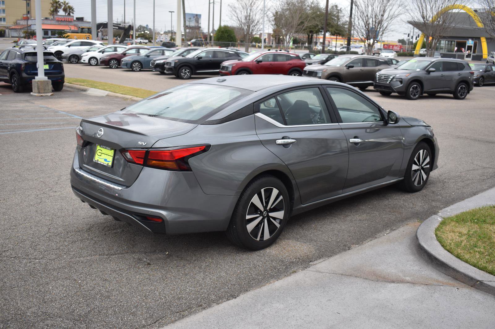 Used 2022 Nissan Altima 2.5 SV FWD image 9