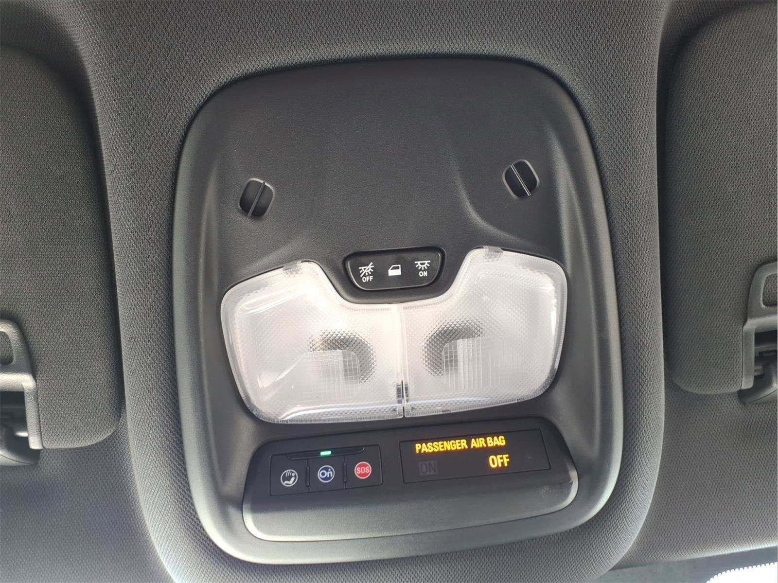 Used 2022 Chevrolet TrailBlazer RS w/ Technology Package image 27