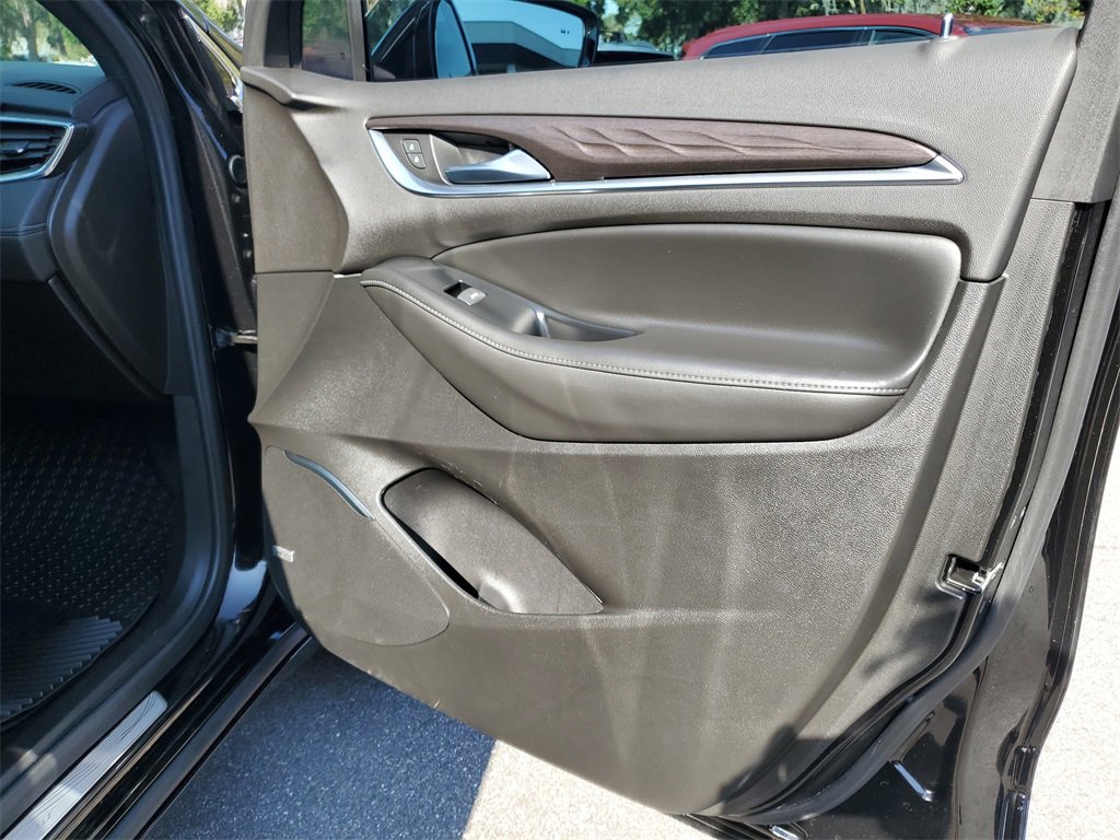 Certified 2023 Buick Enclave Avenir image 38