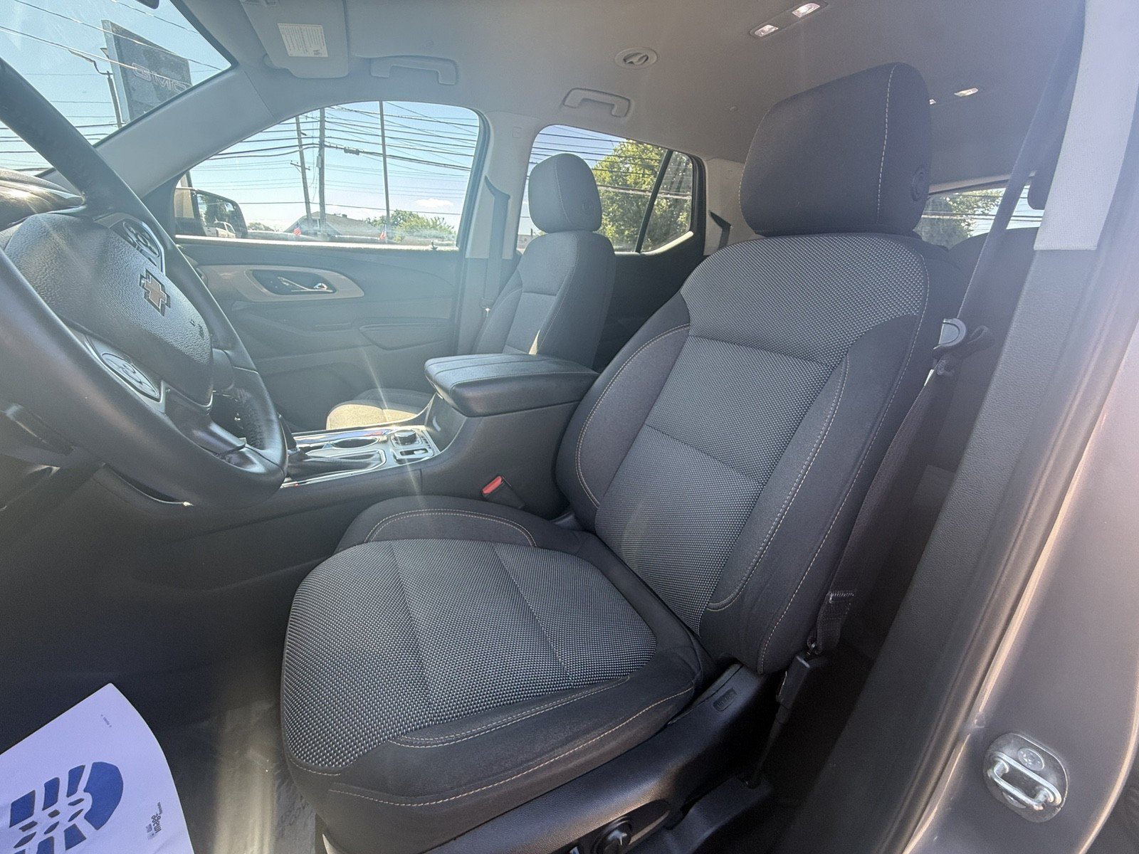 Used 2018 Chevrolet Traverse LT FWD image 8