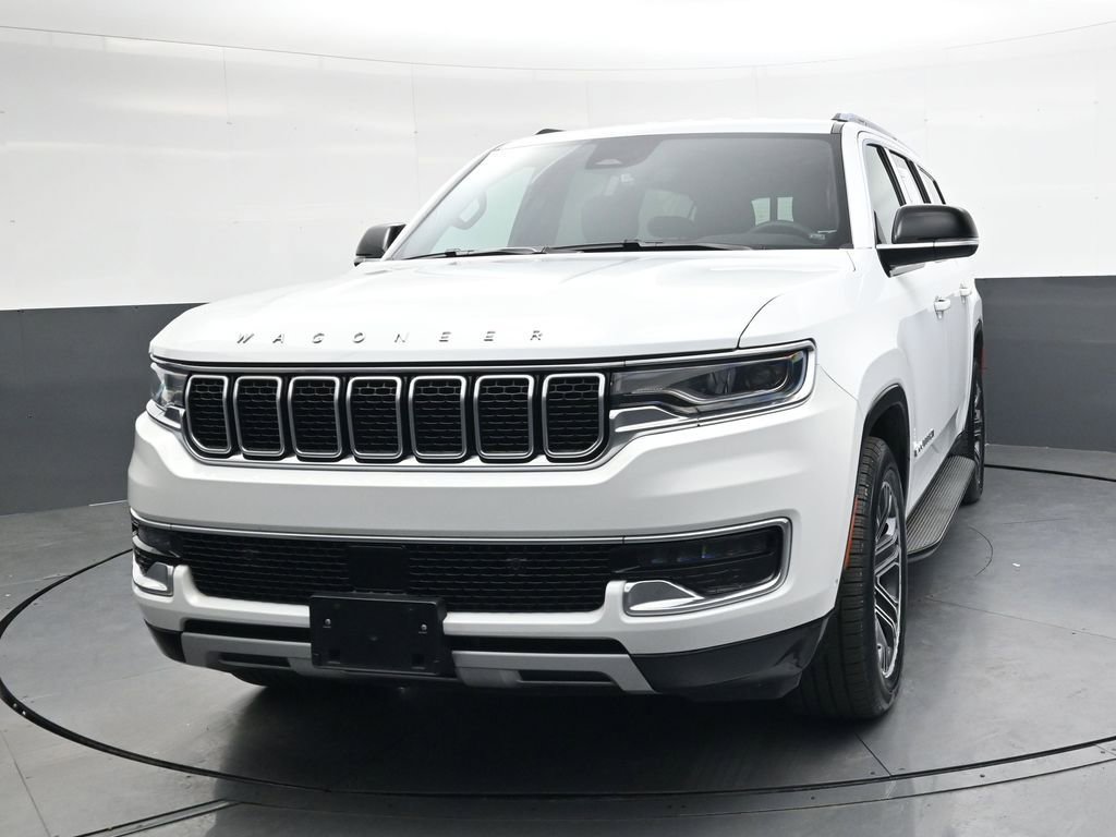 Used 2024 Jeep Wagoneer L Series II w/ Flexible Seating Group image 9