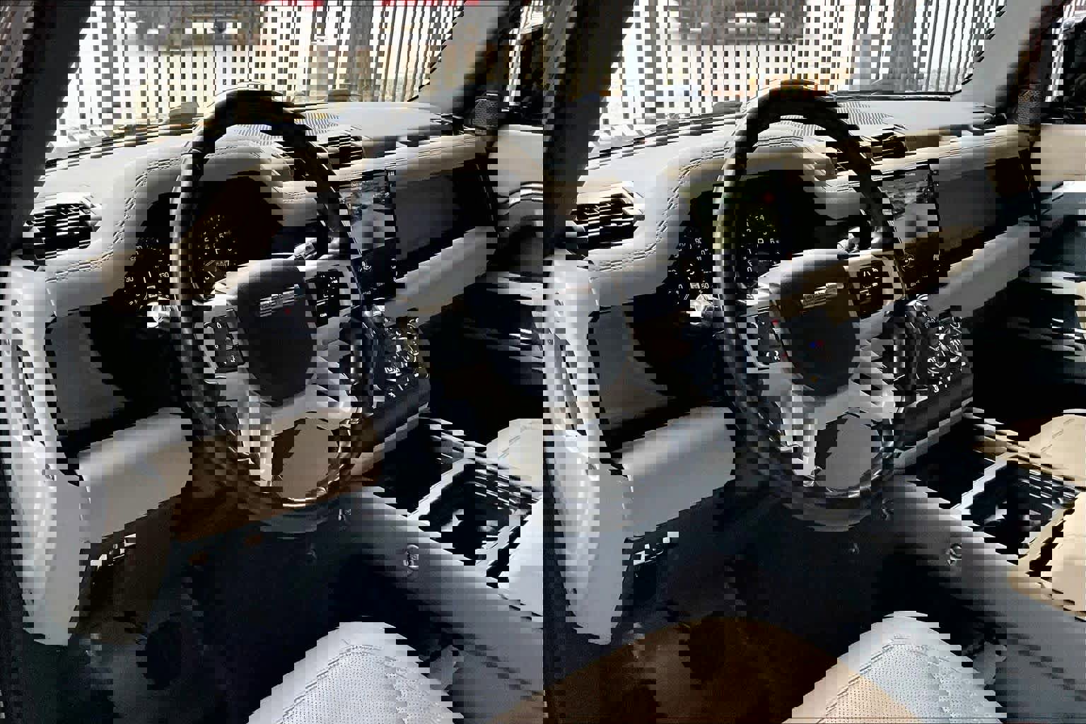 Used 2022 Land Rover Defender 110 SE image 18