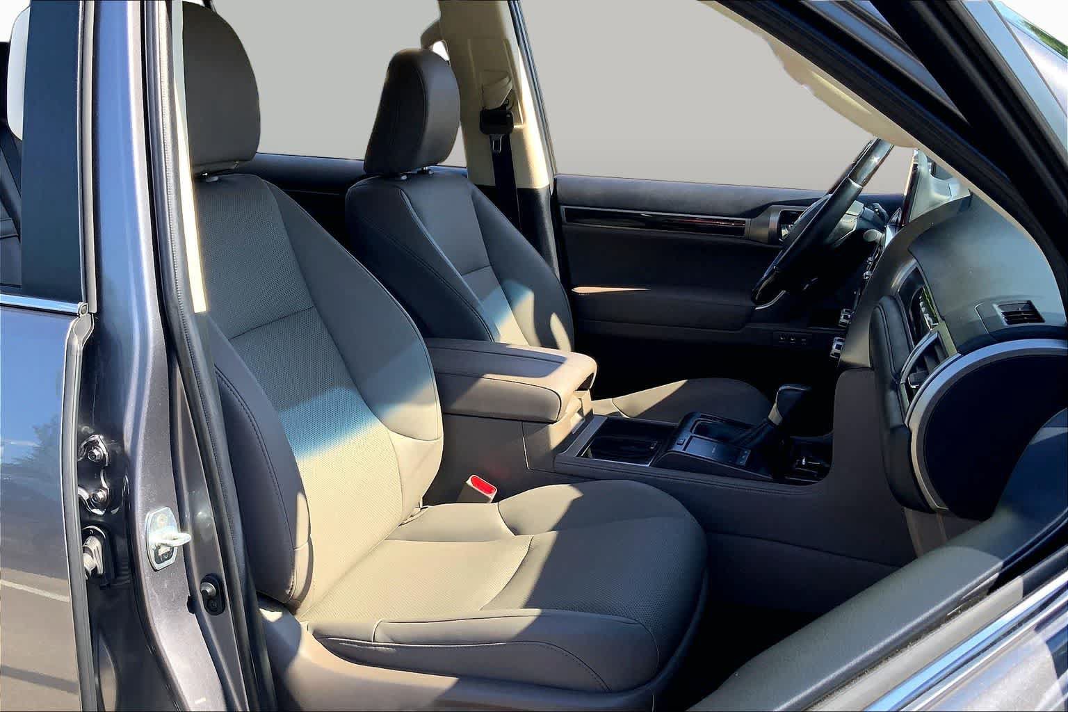 Used 2023 Lexus GX 460 Premium w/ Premium Package AWD/4WD image 9