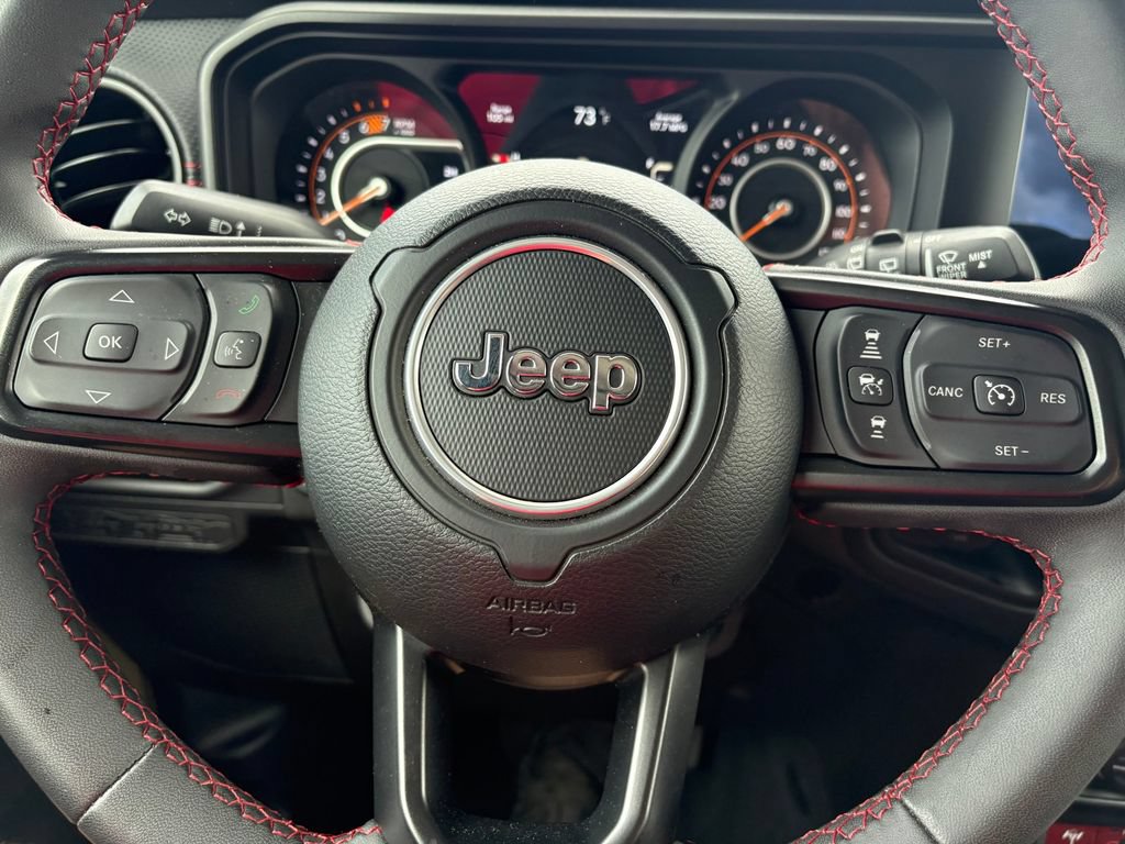 Used 2025 Jeep Wrangler Unlimited Rubicon AWD/4WD image 17