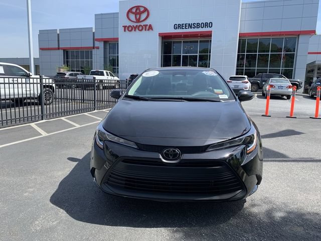 Used 2026 Toyota Corolla LE FWD image 3
