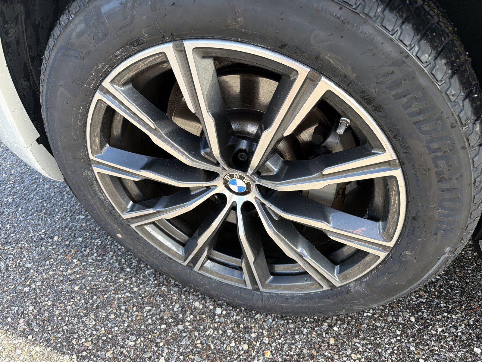 Used 2022 BMW X6 xDrive40i w/ M Sport Package AWD/4WD image 10