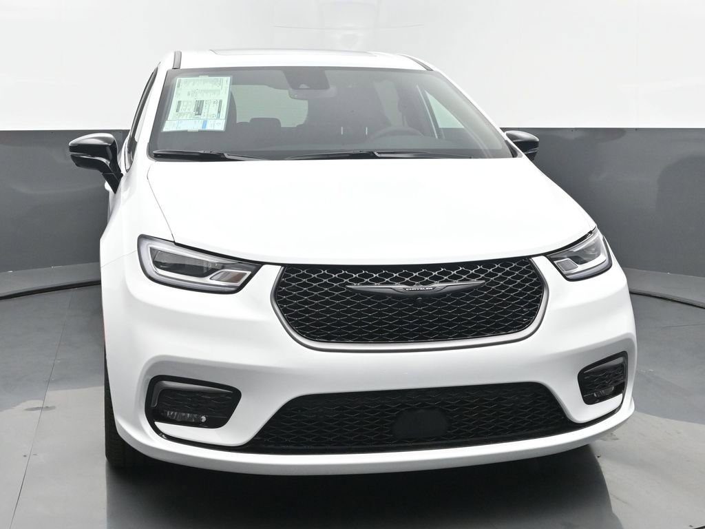 New 2026 Chrysler Pacifica Select image 8