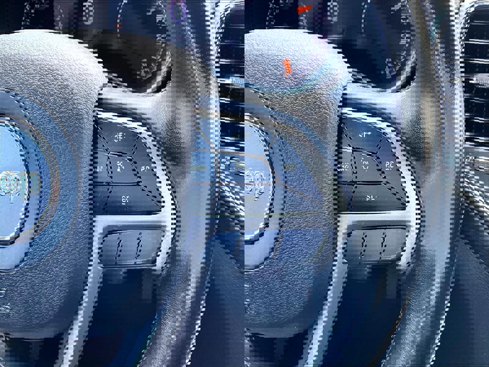 Used 2020 Jeep Grand Cherokee Laredo image 24