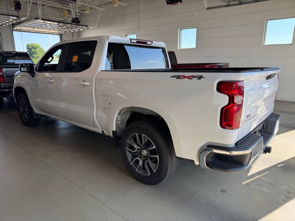 Used 2024 Chevrolet Silverado 1500 LT AWD/4WD image 4