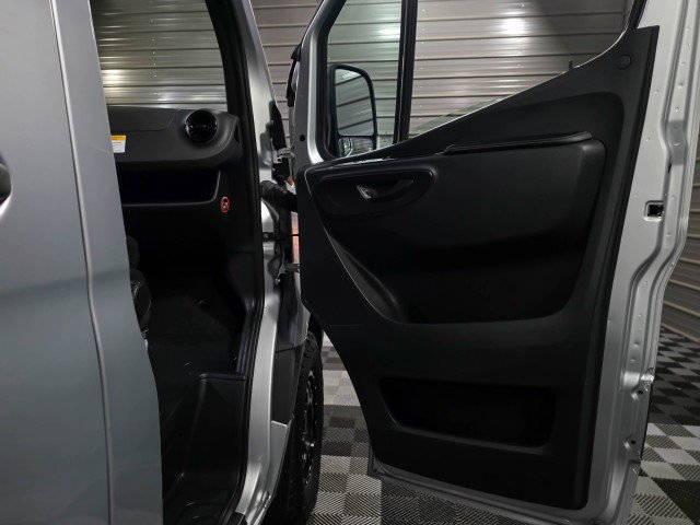Used 2019 Mercedes-Benz Sprinter 2500 image 28