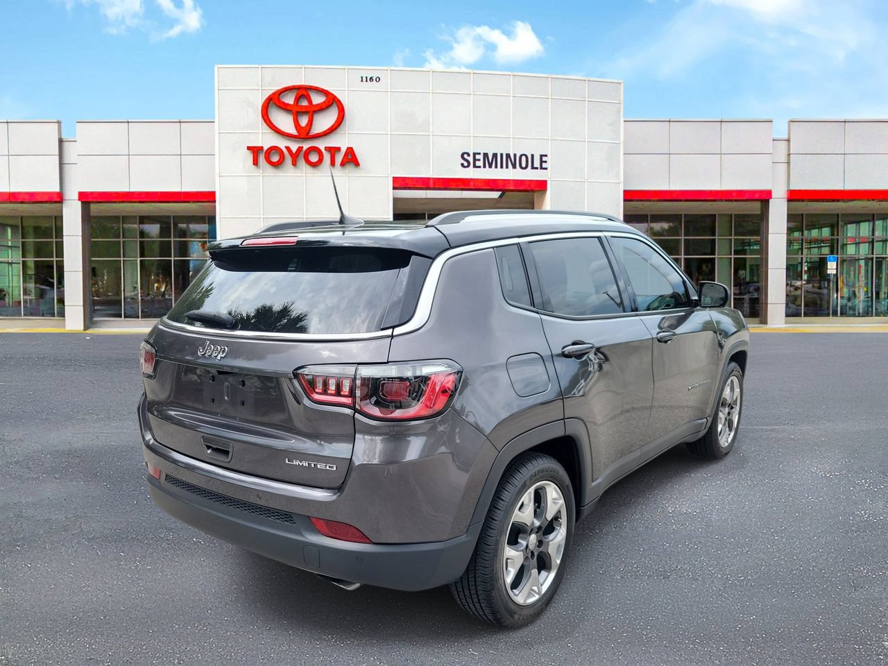 Used 2021 Jeep Compass Limited w/ Sun and Sound Group FWD image 3