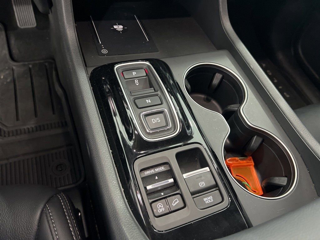 Used 2025 Honda Pilot EX-L image 16