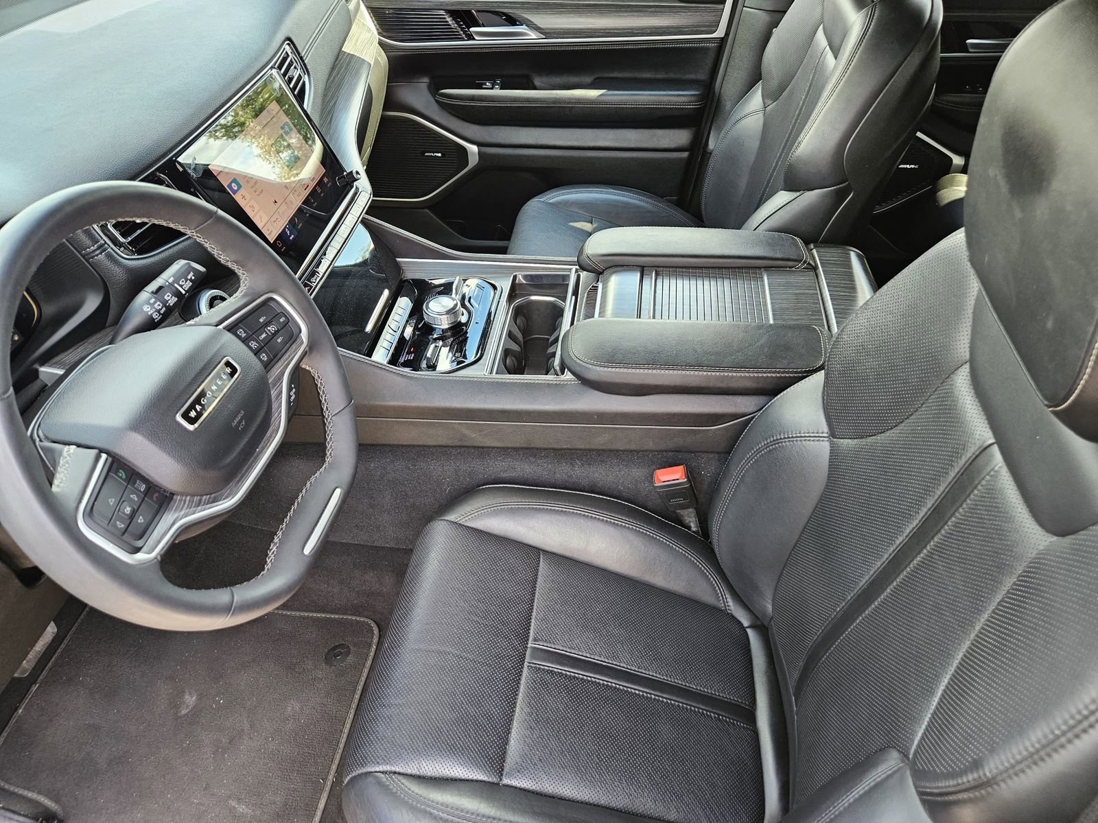 Used 2023 Jeep Wagoneer L Series III w/ Preferred Equipment Group image 49