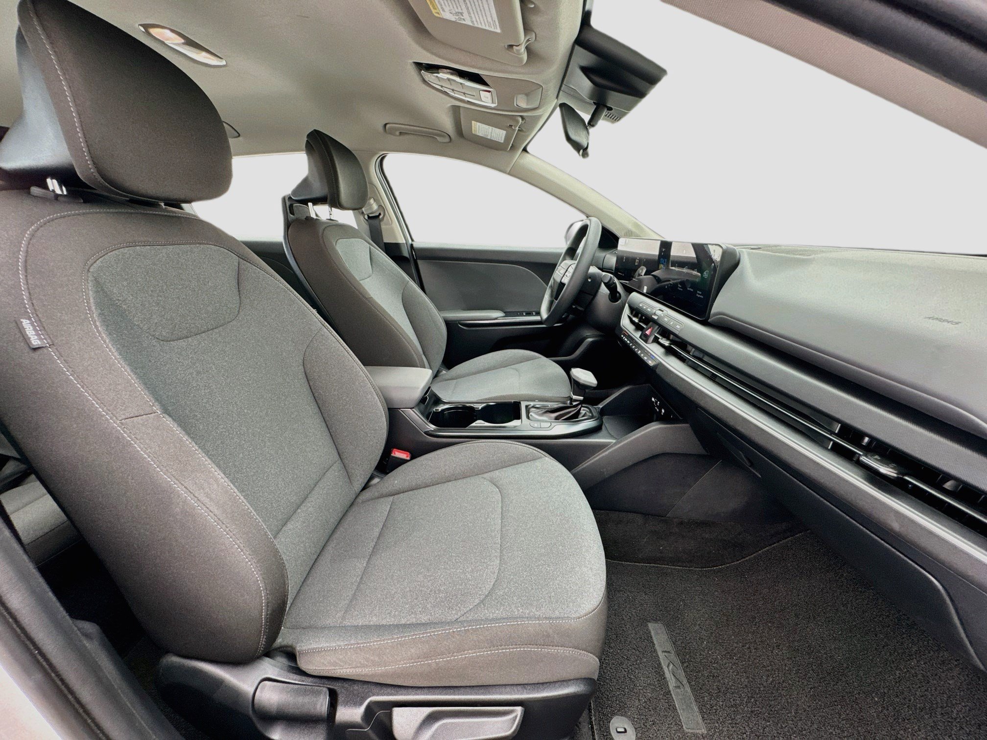 Used 2025 Kia K4 FWD image 19