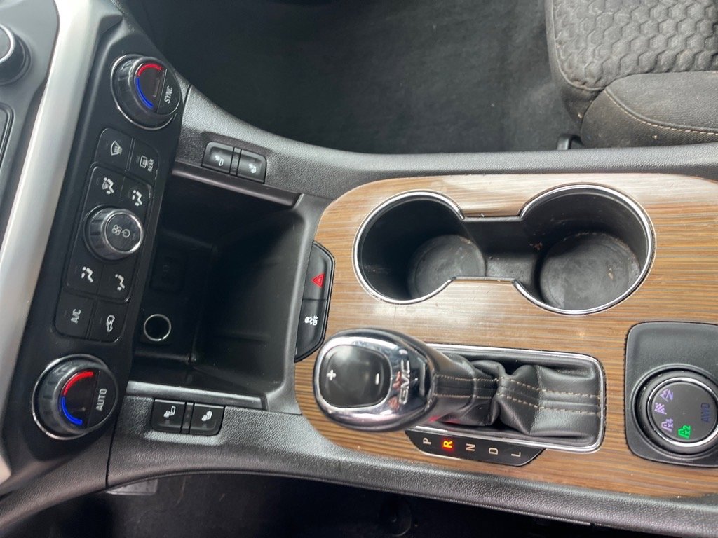 Used 2018 GMC Acadia SLE image 13