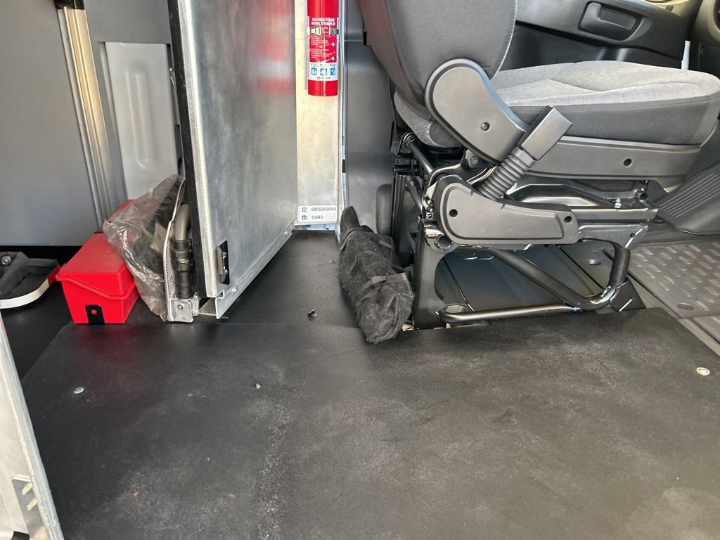 Used 2024 RAM ProMaster 3500 w/ Delivery Van Package FWD image 27
