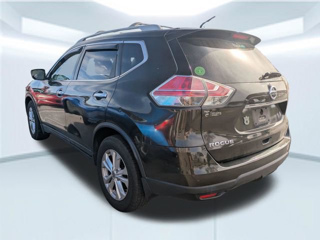 Used 2015 Nissan Rogue SV w/ SV Moonroof Package FWD image 2