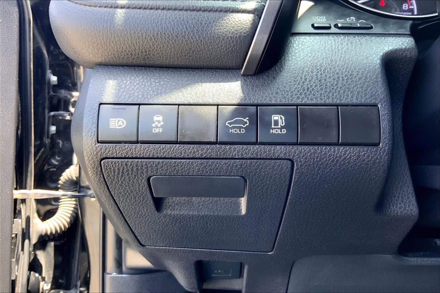 Used 2023 Toyota Camry SE FWD image 33