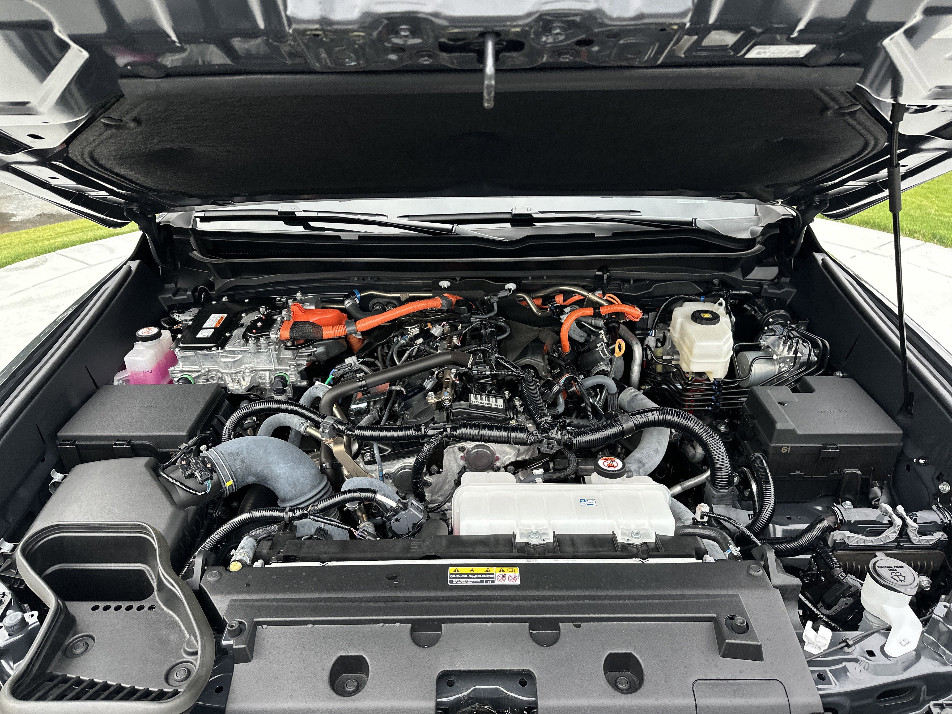 Certified 2025 Toyota Tacoma Limited AWD/4WD image 34