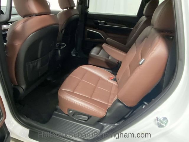 Used 2024 Kia Telluride EX w/ EX Captain's Chair Package image 9