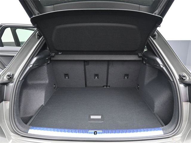 New 2025 Audi Q3 2.0T Premium image 12