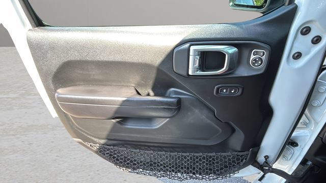 Used 2021 Jeep Gladiator Rubicon AWD/4WD image 18
