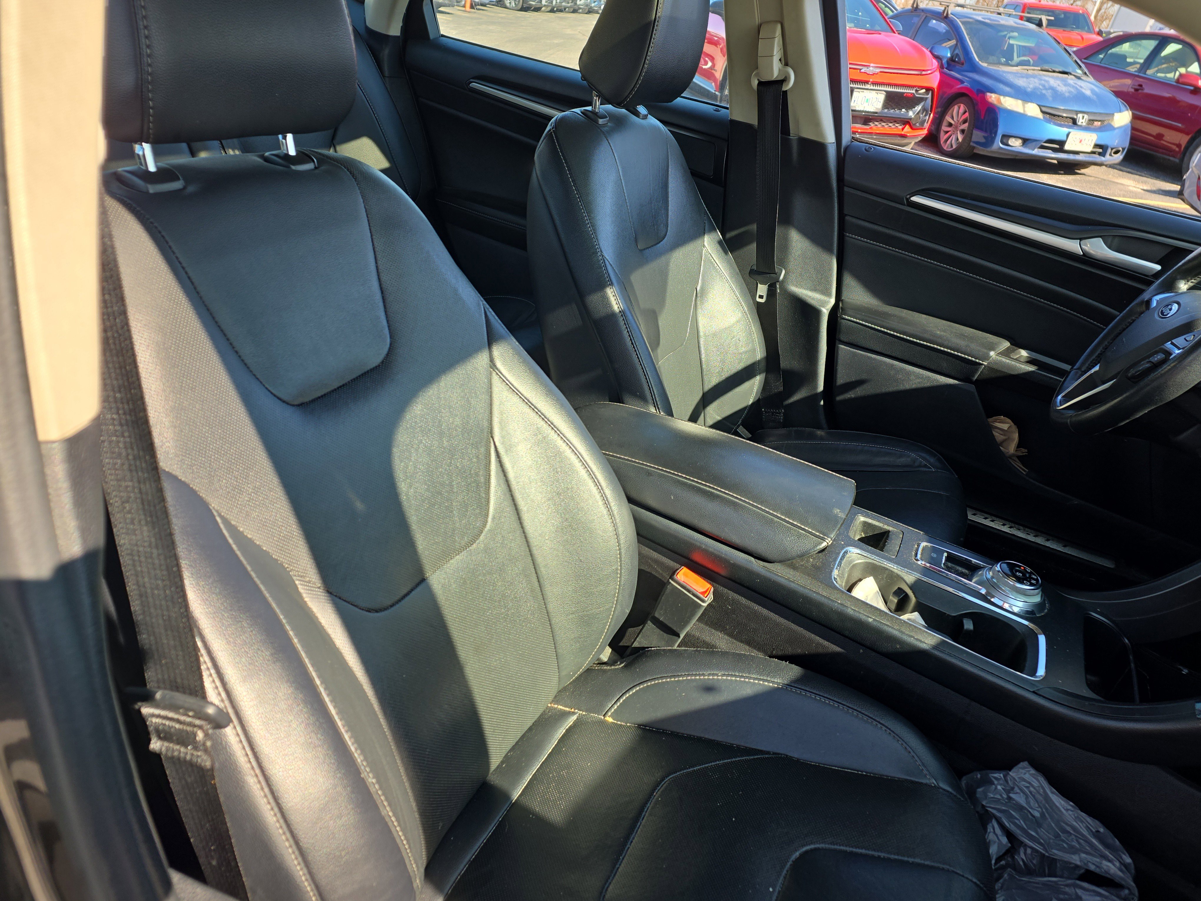 Used 2020 Ford Fusion Titanium image 9