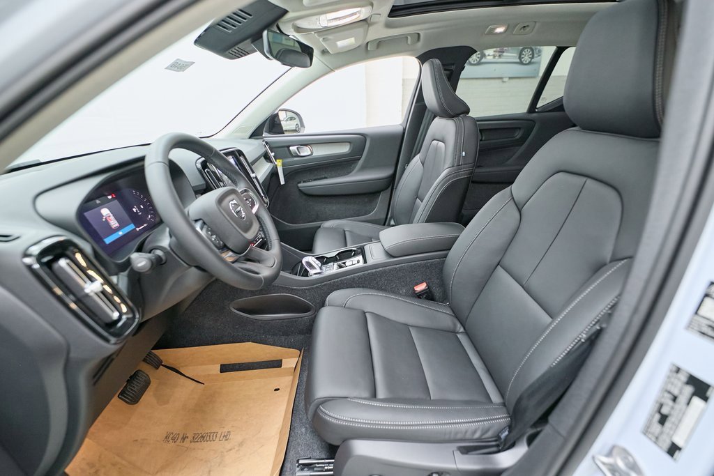 New 2026 Volvo XC40 B5 Plus w/ Protection Package Premier image 14