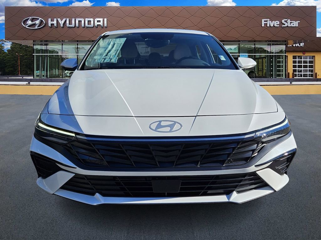 New 2025 Hyundai Elantra Limited image 2