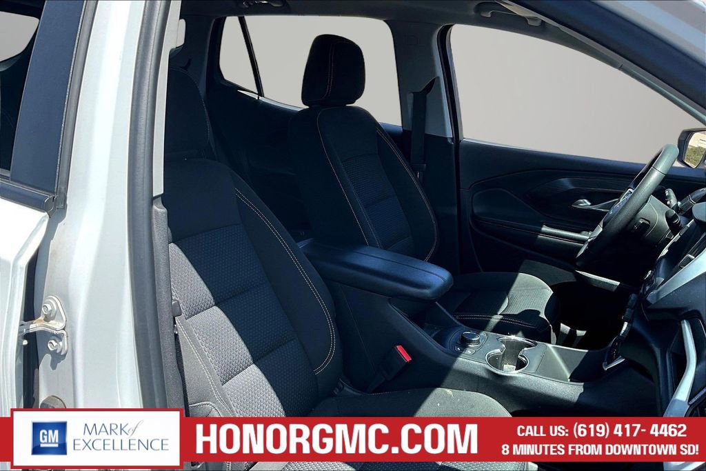 Used 2022 GMC Terrain SLE w/ Driver Convenience Package image 27