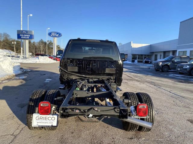 Used 2024 Ford F450 XL w/ XL Chrome Package image 4