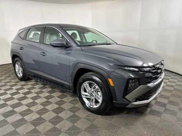 Certified 2025 Hyundai Tucson SE image 29