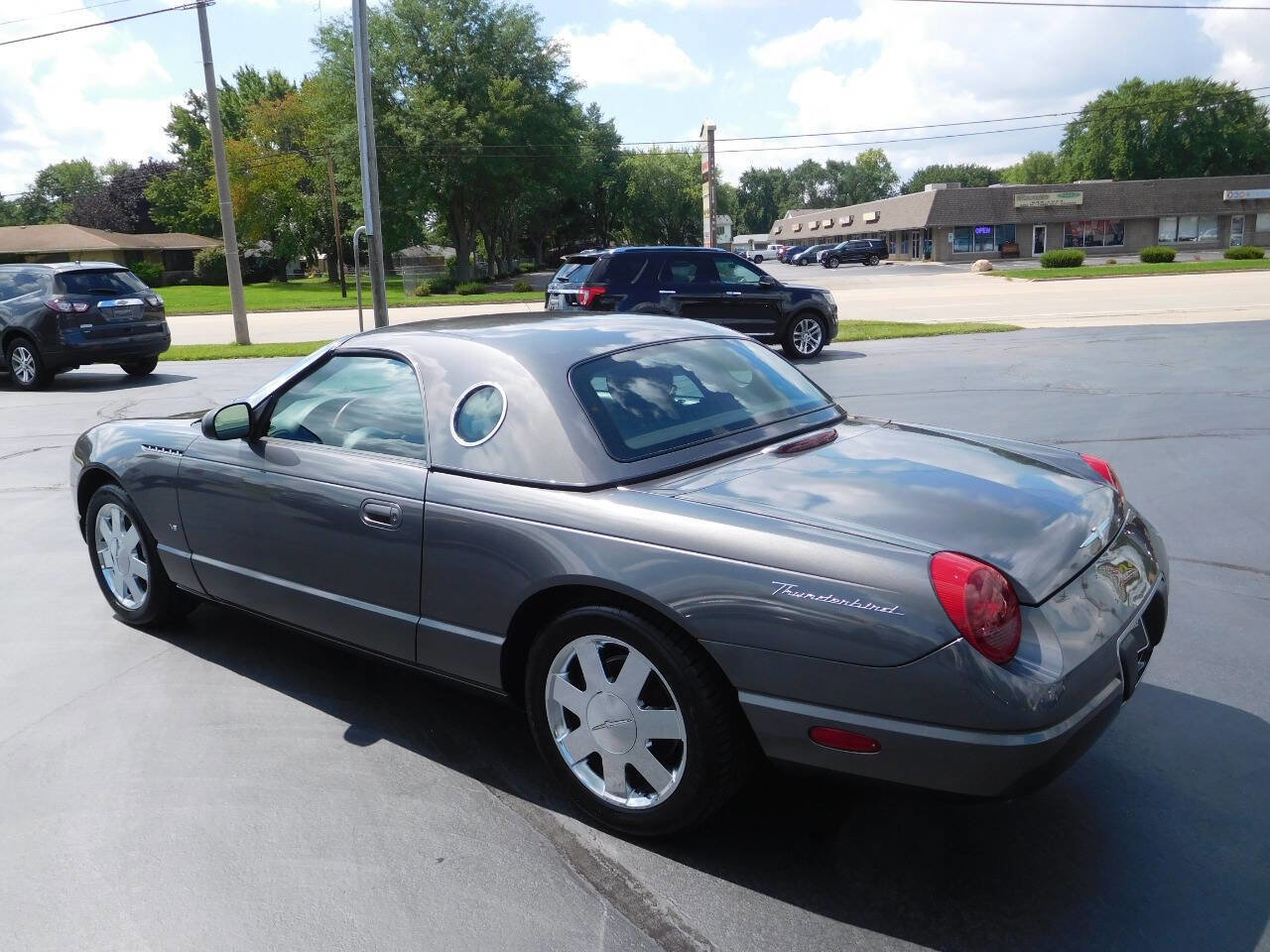 Used 2003 Ford Thunderbird image 3