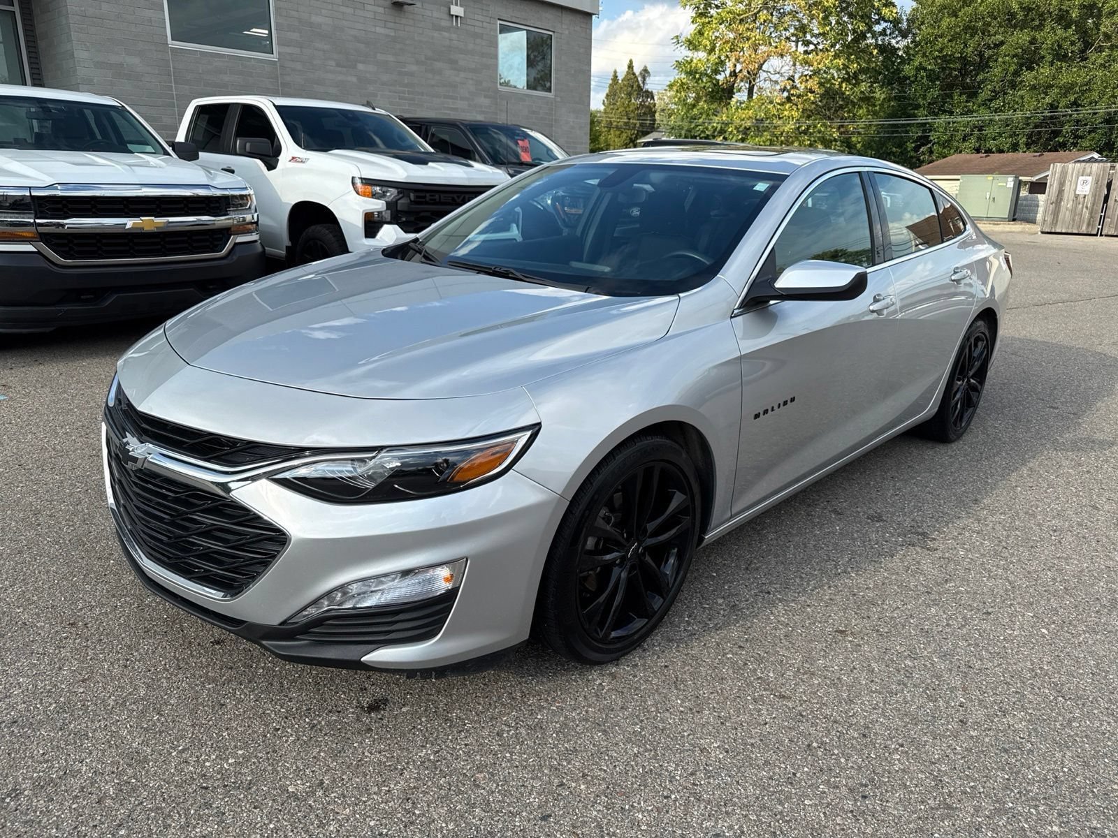 Used 2021 Chevrolet Malibu LT w/ Sport Edition FWD image 11