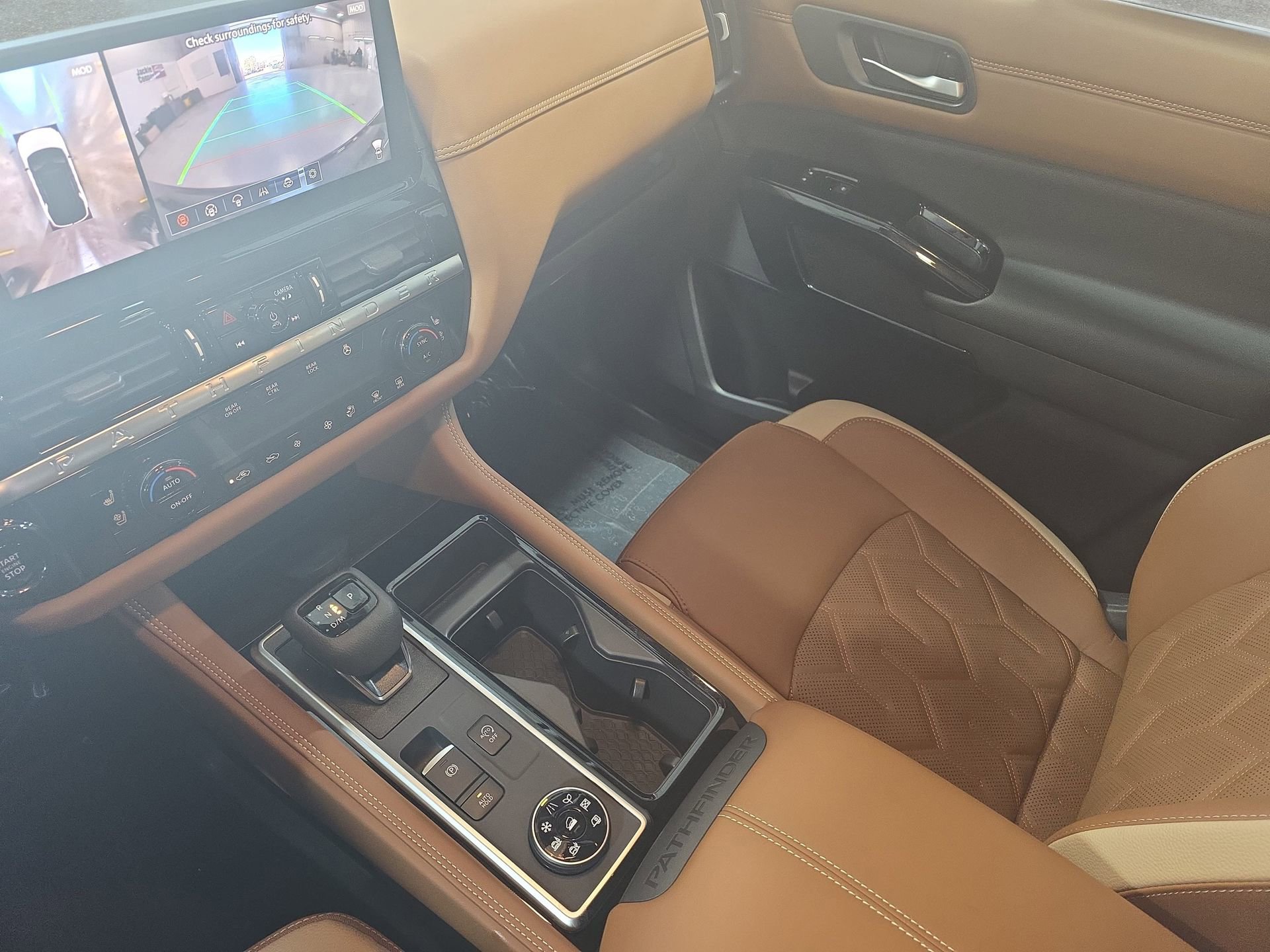 New 2026 Nissan Pathfinder Platinum image 25