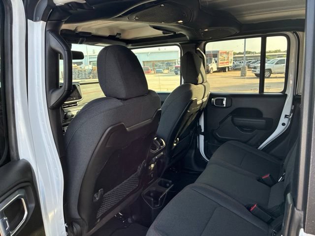 Used 2026 Jeep Gladiator Rubicon AWD/4WD image 11