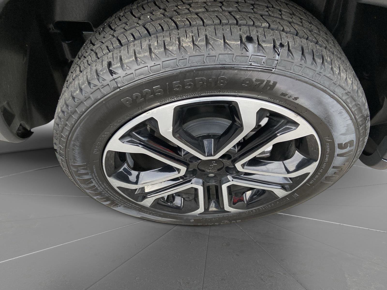 Used 2023 Jeep Compass Limited AWD/4WD image 11