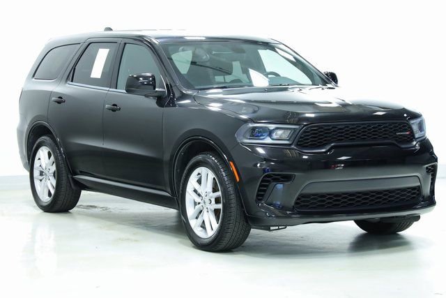 Used 2023 Dodge Durango GT image 3